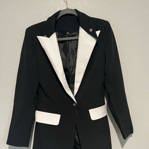 Women Blazer Black White Color 
 size s